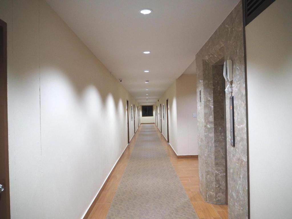 Regent Room Hotel スラート・ターニー エクステリア 写真